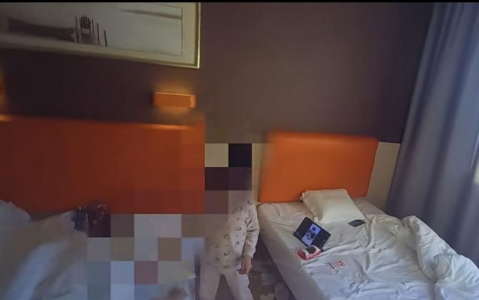 Cặp vợ chồng cãi nhau khi đi du lịch, bỏ lại hai đứa con nhỏ trong khách sạn rồi 'mất tích'