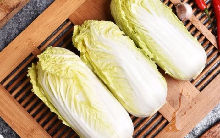 Ăn cải thảo mua trên mạng, cặp vợ chồng nguy kịch khiến dư luận xôn xao