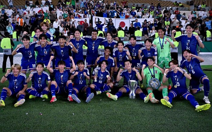 U23 Nhật Bản 'chấp tuổi', chấp luôn cả châu Á