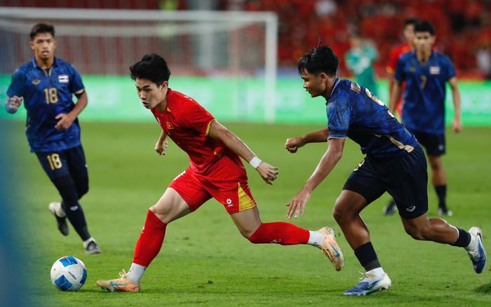 Đình Bắc thua trình độ cầu thủ Thái Lan?