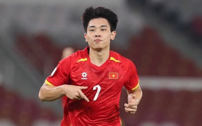 Tiền đạo Đình Bắc trả giá đắt với án phạt của AFC