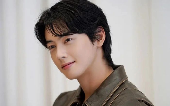 Cha Eun Woo lên tiếng về số tiền 362 tỷ