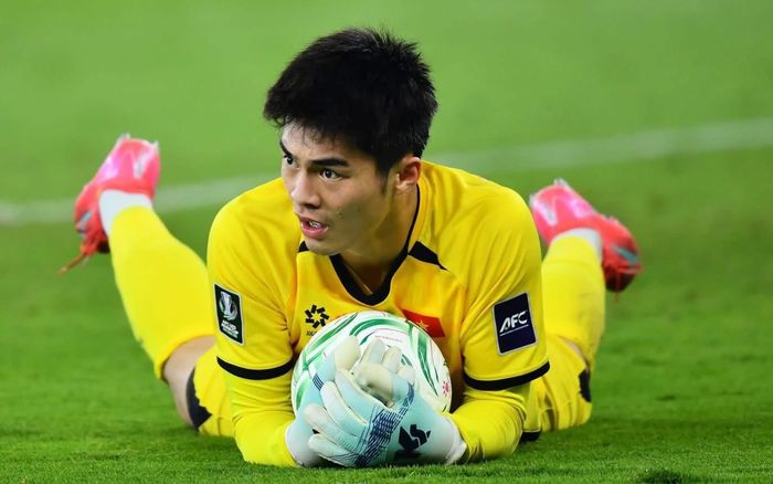 Hơn 6 tỷ cho thủ môn Trần Trung Kiên