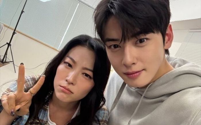 Nữ diễn viên bị chỉ trích vì bình luận cổ vũ Cha Eun Woo