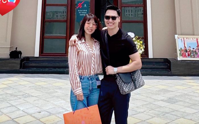 Vợ chồng Mạnh Trường hé lộ bên trong căn biệt thự thông tầng sang chảnh