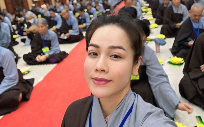 Lạ lẫm với Nhật Kim Anh