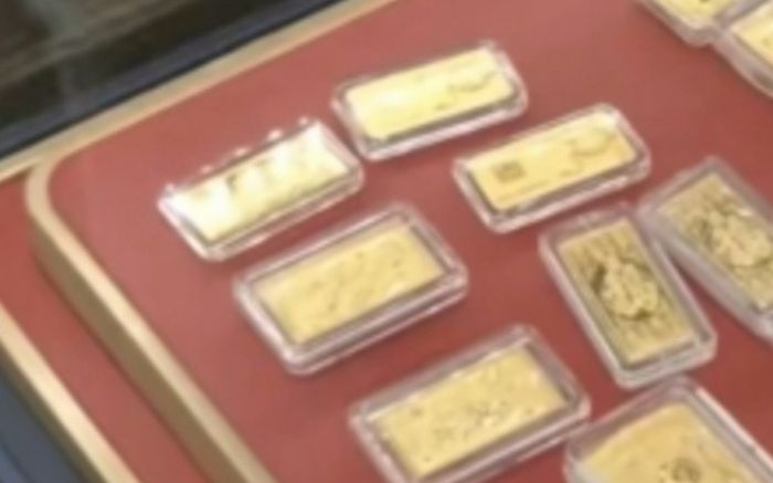 Bỏ ra gần 2 tỷ mua vàng từ bạn thân, người đàn ông nhận cái kết 'tím mặt'