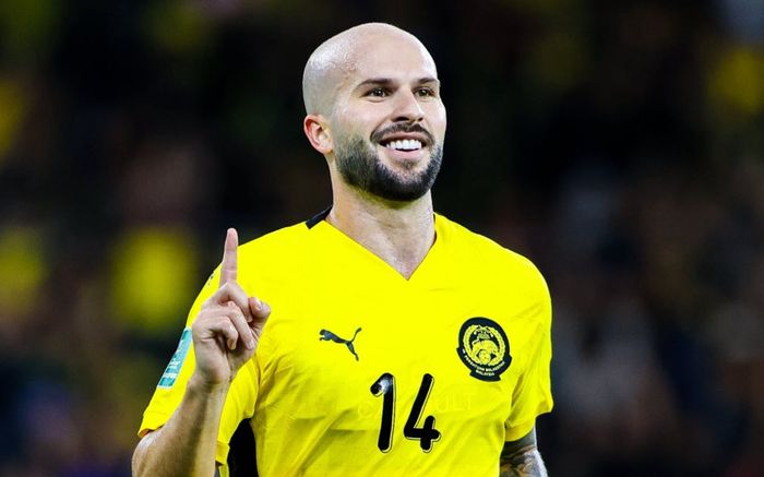 Sai lầm với FIFA về 7 cầu thủ nhập tịch Malaysia