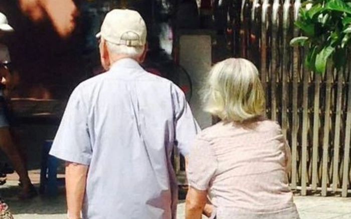 Ngủ dậy sau một đêm, cặp vợ chồng ngỡ ngàng khi nhận được gần 50 tỷ đồng