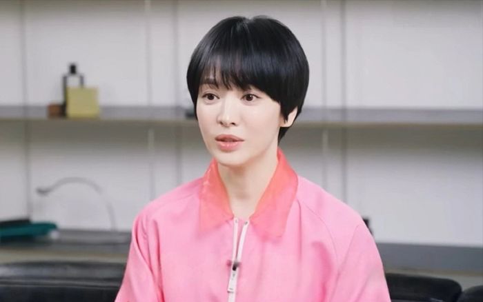 Khoảnh khắc gây chú ý ngày đầu năm của Song Hye Kyo