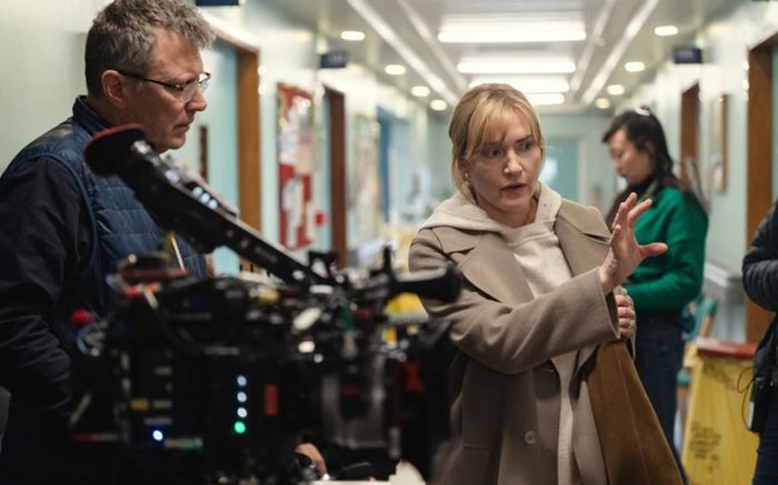 'Goodbye June' lên sóng Netflix: Kate Winslet huy động cả Hollywood cho phim đầu tay