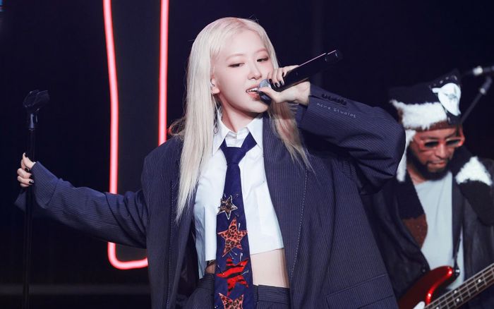 Rosé làm nên lịch sử tại GRAMMY