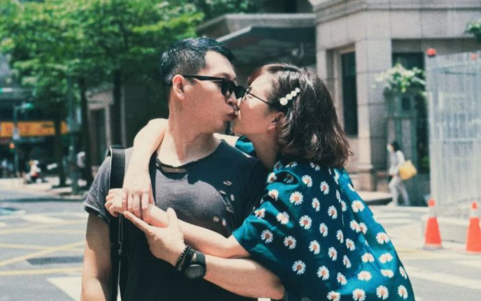 Hương Giang tình tứ bên chồng hơn 11 tuổi