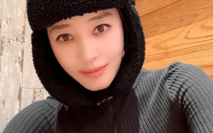 Kim Hye Soo khiến mạng xã hội dậy sóng với nhan sắc không tuổi