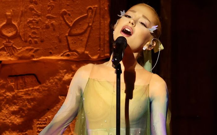 Ca khúc 10 năm trước của Ariana Grande bất ngờ 'tái sinh'