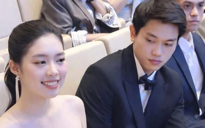 Cái liếc mắt của Đình Bắc khiến tên một á hậu được đông đảo tìm kiếm