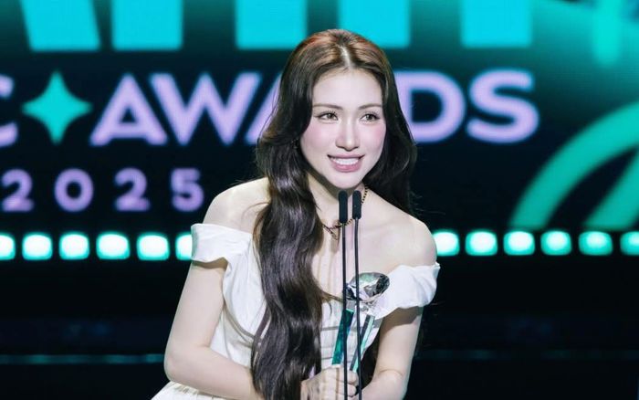 Hòa Minzy đã thực hiện đúng lời hứa