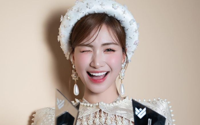 Một ngày hành hương ở quê Hòa Minzy: Đi đâu, lễ gì, ăn gì?