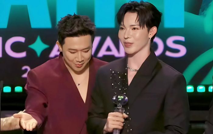 Erik tuyên bố đặc biệt về Trấn Thành sau khi nhận cúp Làn Sóng Xanh