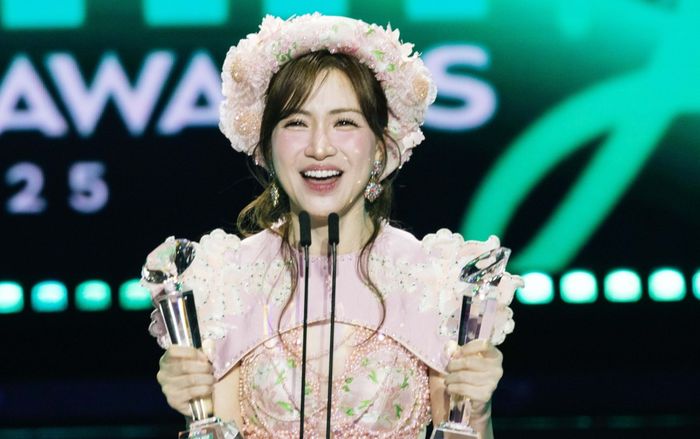 Hòa Minzy làm vỡ cúp Làn Sóng Xanh?