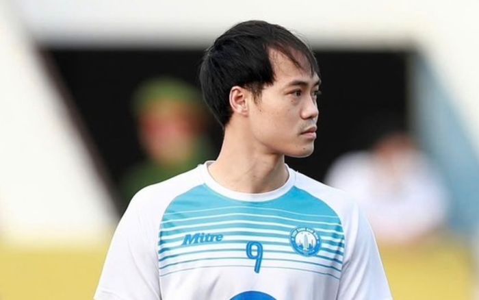 Tiếc nuối quá lớn cho tiền đạo Văn Toàn