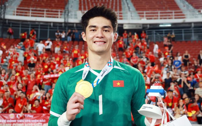 HAGL gây xôn xao với mức giá 6,1 tỷ đồng của thủ môn Trần Trung Kiên