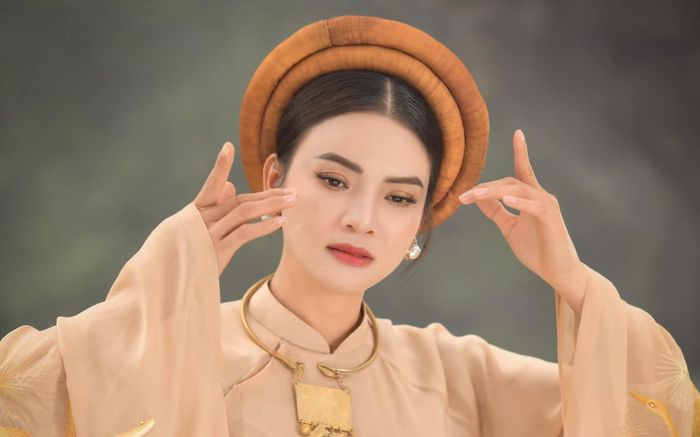 NSND Phạm Phương Thảo nhập viện, dàn sao Vbiz đồng loạt bày tỏ sự lo lắng