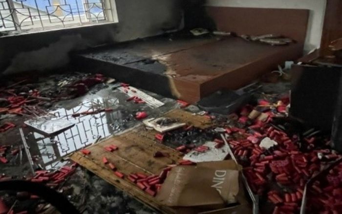 Hiện trường tan hoang sau vụ cháy nhà làm một thanh niên SN 2007 tử vong ở Hà Nội