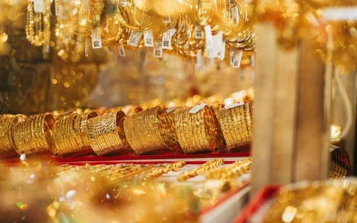 Tin tài chính hôm nay 6/1: Vàng và bạc bứt phá, USD hạ nhiệt