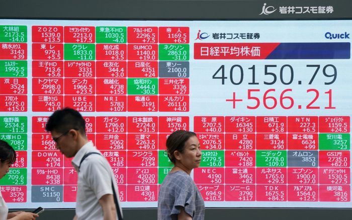 Chứng khoán châu Á nối dài đà tăng kỷ lục, dầu mỏ và USD đi ngang