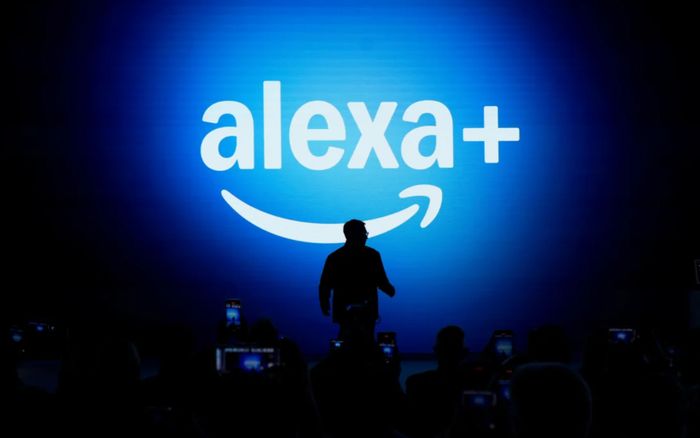 Amazon ra mắt Alexa+ cạnh tranh với ChatGPT