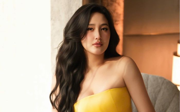 Loạt động thái gây tò mò của Mai Phương Thúy trong những ngày đầu năm