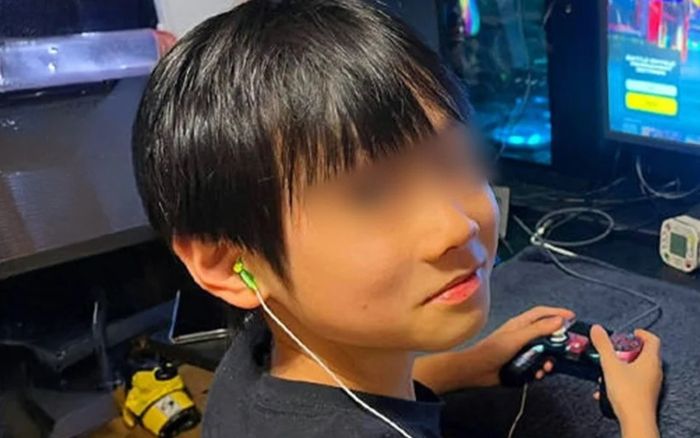 Cặp vợ chồng ủng hộ con trai 12 tuổi bỏ học gây tranh cãi dữ dội