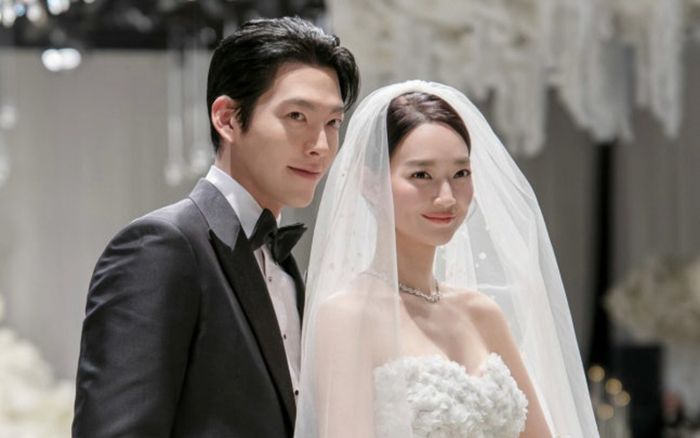 Shin Min Ah có tin vui sau đám cưới với Kim Woo Bin