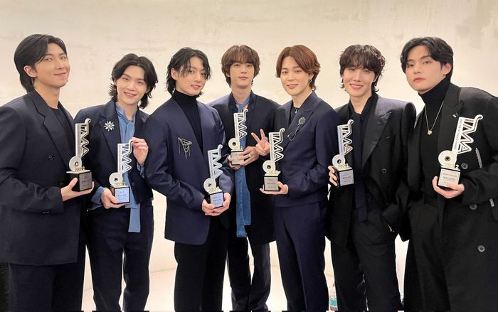 BTS sắp trở lại: Ai đang đứng sau album được mong chờ nhất Kpop năm 2026?