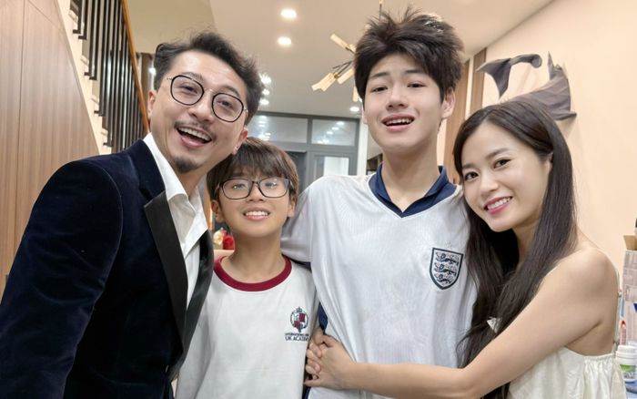 Chồng Lâm Vỹ Dạ áy náy tâm sự về lời nói dối với các con, ai nghe xong cũng thông cảm