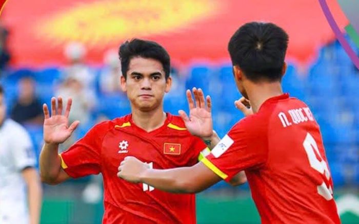 U23 Việt Nam thắng ngoạn mục, chạm tay vào vé tứ kết