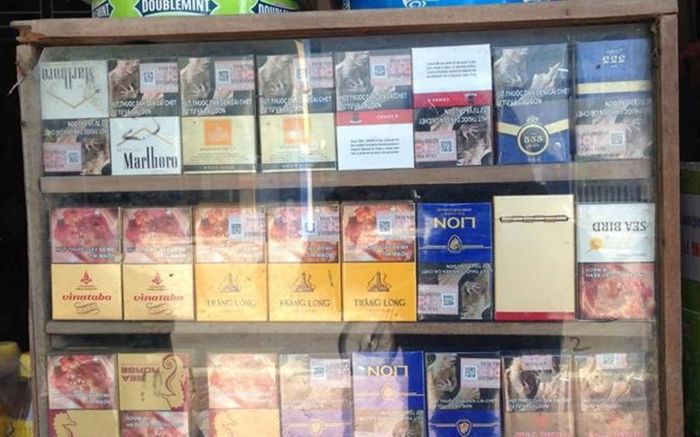 Đề xuất cấm hoàn toàn trưng bày, quảng cáo thuốc lá tại điểm bán