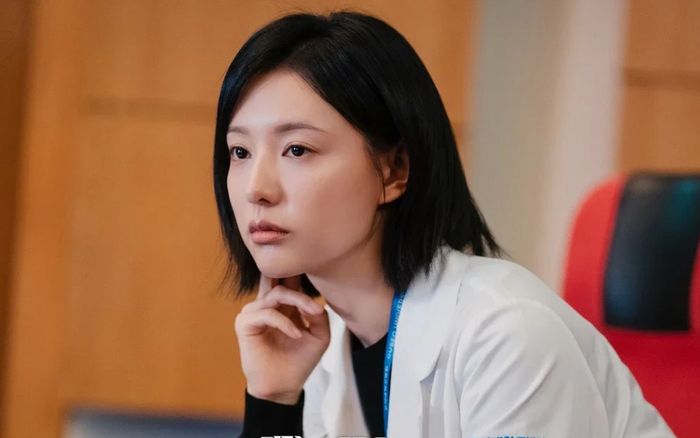 Doctor X của Kim Ji Won lọt top 2 phim có rating cao nhất 2026