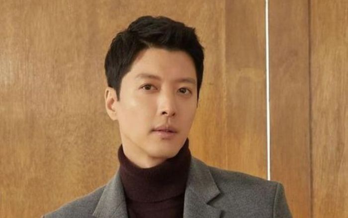 Lee Dong Gun đến Việt Nam ăn phở, uống cà phê
