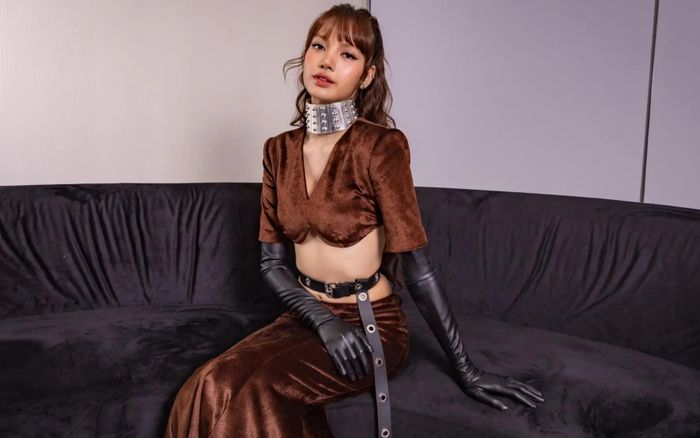 YG gây tranh cãi vì không cho phép sử dụng hình ảnh BLACKPINK trong phim tài liệu về Lisa