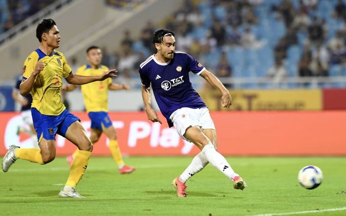 Hà Nội FC thắng vất vả tân binh Bắc Ninh, cắt chuỗi toàn thua