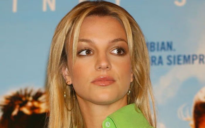 15 năm sống trong u tối của Britney Spears
