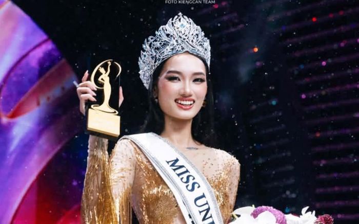Miss Universe Vietnam Quỳnh Anh xin lỗi sau ồn ào nói xấu đồng nghiệp