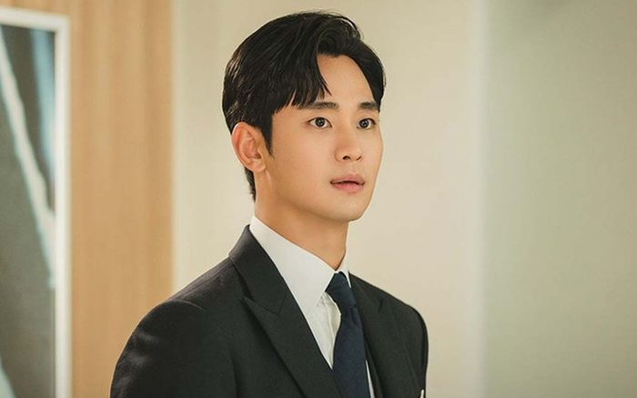 Công ty quản lý Kim Soo Hyun đưa ra cảnh báo cứng rắn