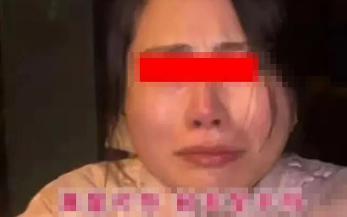 Ly hôn vẫn đòi ở nhà chồng cũ, người phụ nữ bật khóc khi nhận cái kết không ngờ