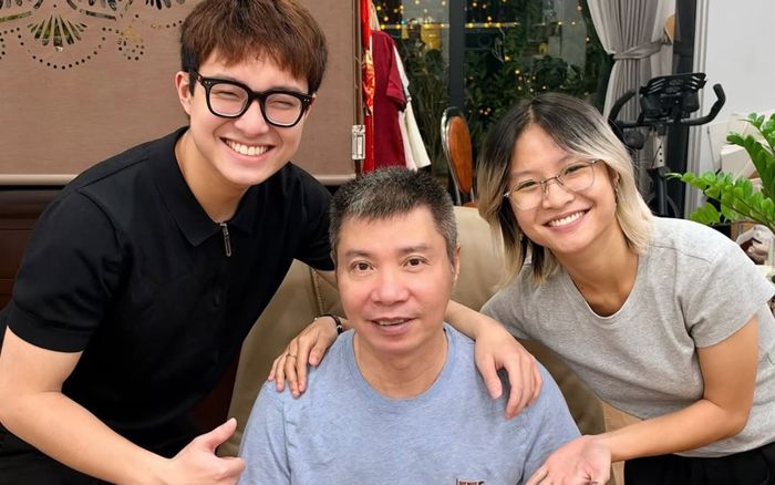 NSND Công Lý hạnh phúc khi hai con đến thăm