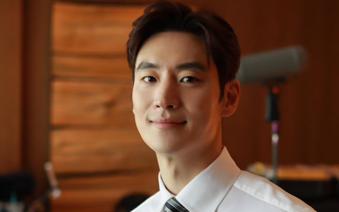 Lee Je Hoon bị ảnh hưởng vì bạn diễn vướng ồn ào