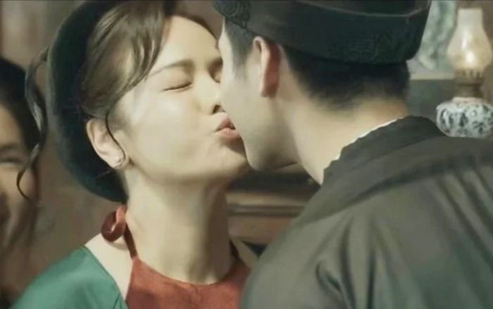 Tuyên bố của Nhật Kim Anh sau màn kết đôi với chàng trai kém 14 tuổi