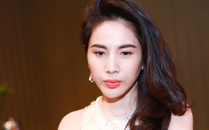 Ca sĩ Thủy Tiên dũng cảm lên tiếng về chuyện chia tay Công Vinh